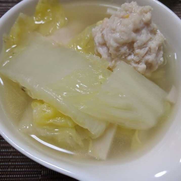 鶏団子と白菜の中華スープ